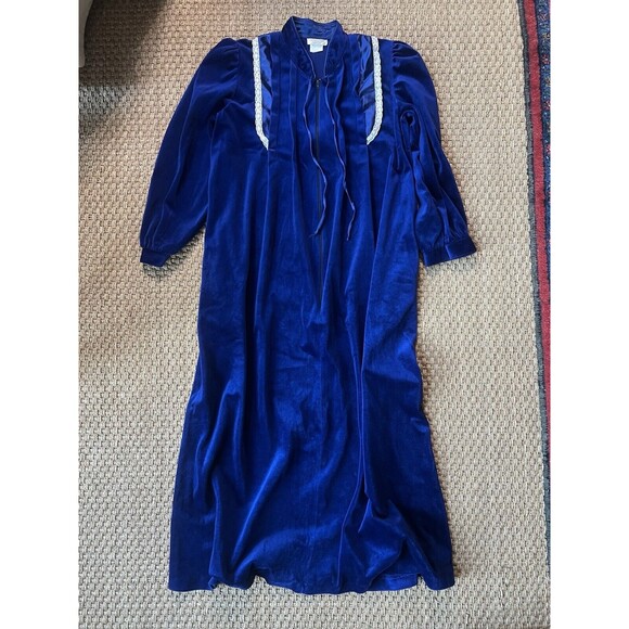 VTG Contemporary Collection Blue Velvet House Coat Full Length Cottage Granny M - Picture 8 of 9